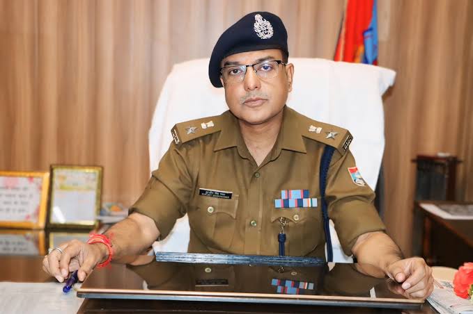 केंद्र सरकार का बड़ा प्रशासनिक फैसला, IAS सचिन कुर्वे को मिली चेन्नई पोर्ट की जिम्मेदारी केंद्र सरकार का बड़ा प्रशासनिक फैसला, IAS सचिन कुर्वे को मिली चेन्नई पोर्ट की जिम्मेदारी