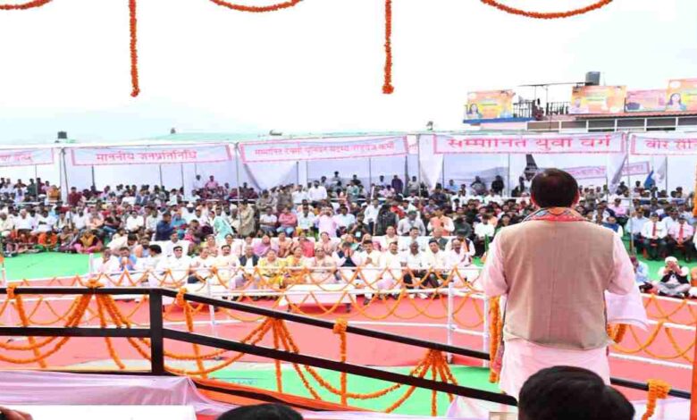 Uttarakhand News- चंपावत को विकास की बड़ी सौगात: CM धामी ने 123.79 करोड़ की 17 परियोजनाओं का किया लोकार्पण-शिलान्यास…. Uttarakhand News- चंपावत को विकास की बड़ी सौगात: CM धामी ने 123.79 करोड़ की 17 परियोजनाओं का किया लोकार्पण-शिलान्यास….