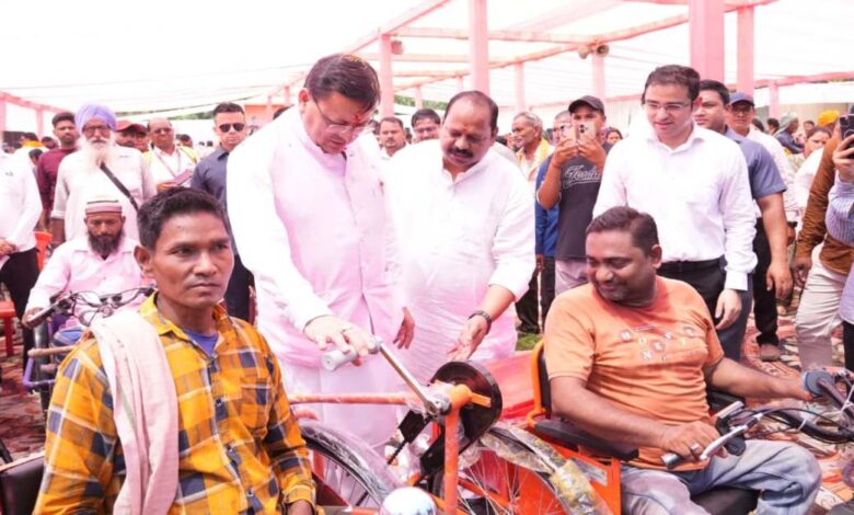 Uttarakhand News: ‘जन-जन की सरकार, मुख्य सेवक आपके द्वार’ कार्यक्रम में बोले CM धामी, कहा- सरकारी योजनाओं ने बदली करोड़ों लोगों की जिंदगी….