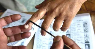 अब Voter List में नाम और पता सुधारने को नहीं लगाने होंगे चक्कर, बूथ पर ही हो जाएगा काम अब Voter List में नाम और पता सुधारने को नहीं लगाने होंगे चक्कर, बूथ पर ही हो जाएगा काम