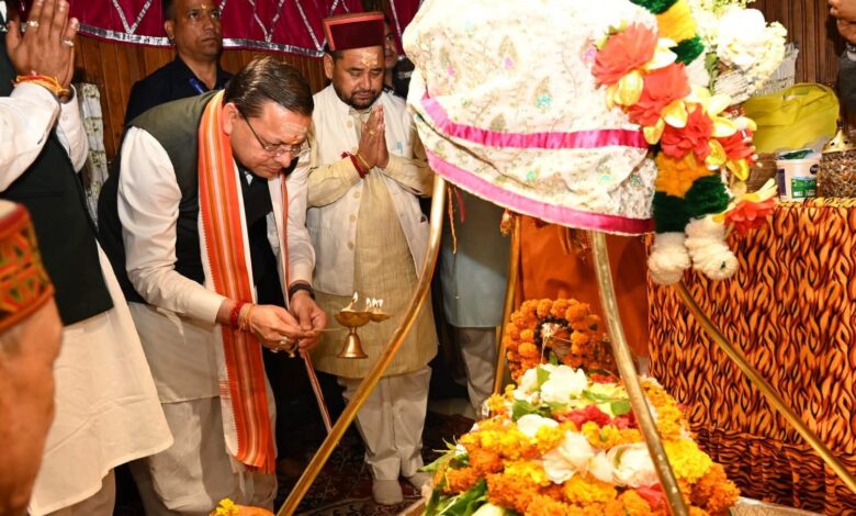 उत्तरकाशी को सीएम धामी की सौगात, विश्वनाथ-शक्ति मंदिर कॉरिडोर और केंद्रीय विद्यालय का ऐलान उत्तरकाशी को सीएम धामी की सौगात, विश्वनाथ-शक्ति मंदिर कॉरिडोर और केंद्रीय विद्यालय का ऐलान