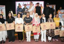 अंतरराष्ट्रीय बालिका दिवस पर 149 मेधावी छात्राओं का सम्मान, स्मार्टफोन से डिजिटल शिक्षा को मिलेगा बढ़ावा